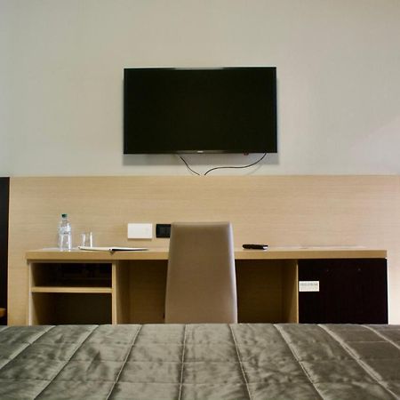 Autosole 2 Hotell Milano Eksteriør bilde