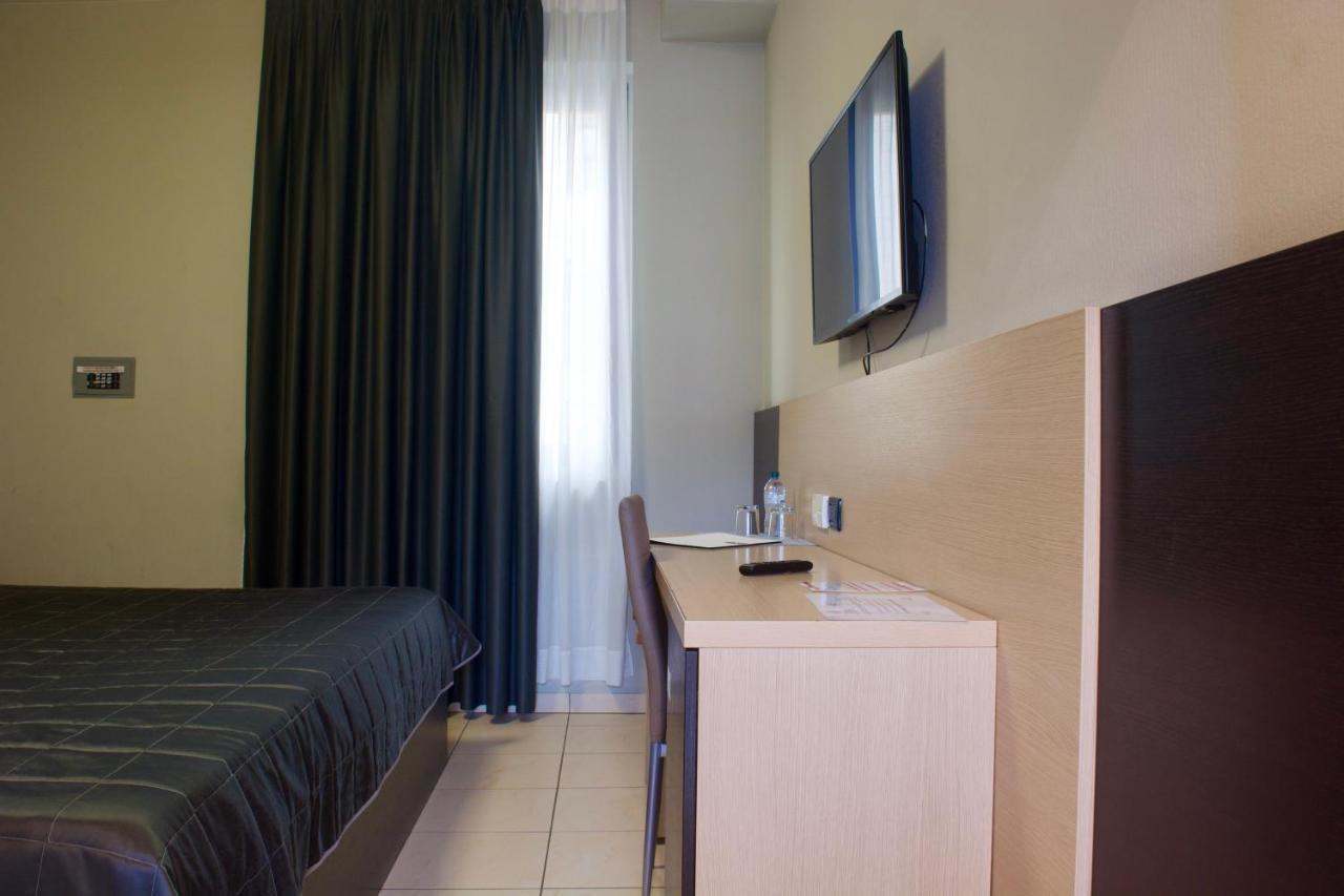 Autosole 2 Hotell Milano Eksteriør bilde