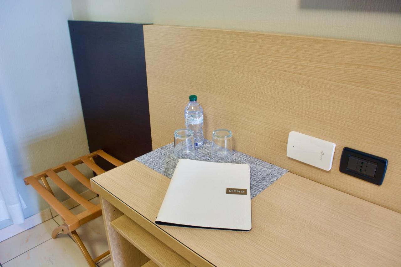 Autosole 2 Hotell Milano Eksteriør bilde