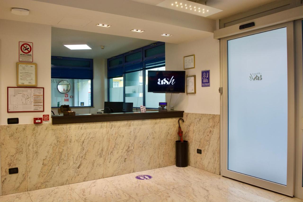 Autosole 2 Hotell Milano Eksteriør bilde