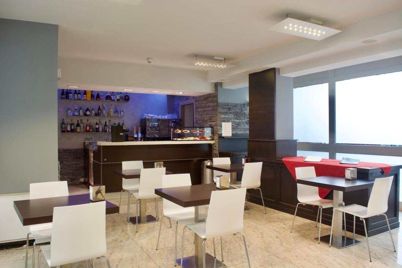 Autosole 2 Hotell Milano Eksteriør bilde