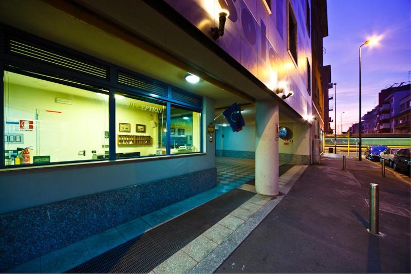 Autosole 2 Hotell Milano Eksteriør bilde