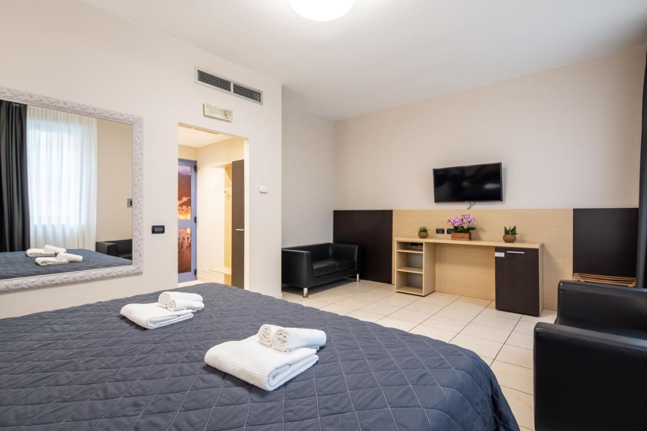 Autosole 2 Hotell Milano Eksteriør bilde